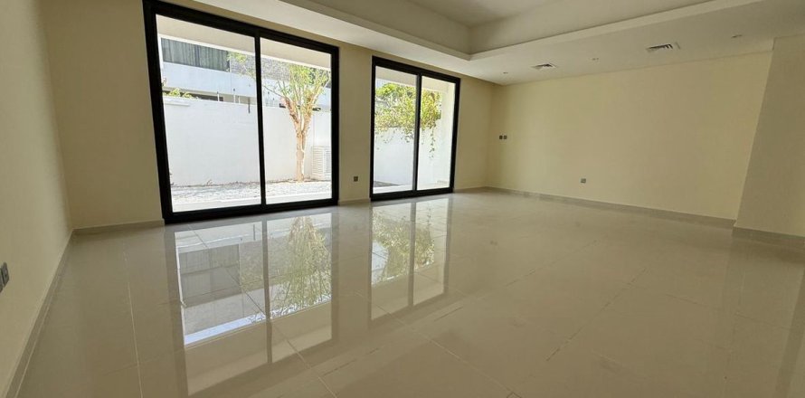 Maison de ville à Dubai, EAU: 4 chambres, 174.7 m2 № 682115