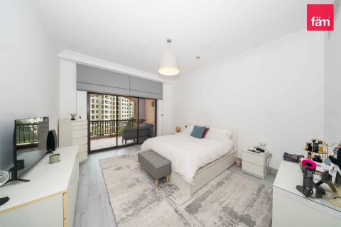 Lägenhet till försäljning i Palm Jumeirah, Dubai, UAE 2 sovrum, 166.7 kvm Nr. 760556 - fotografi 17
