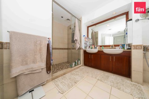 Lägenhet till försäljning i Palm Jumeirah, Dubai, UAE 2 sovrum, 166.7 kvm Nr. 760556 - fotografi 10