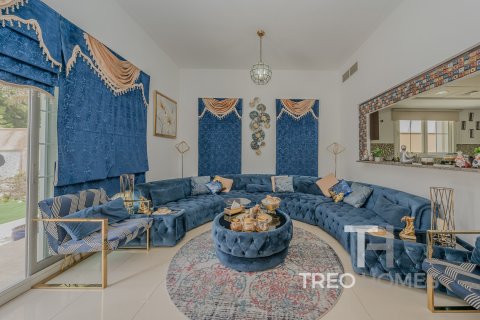 Villa in Mudon, Dubai, UAE 5 bedrooms, 978 sq.m. № 586544 - photo 3