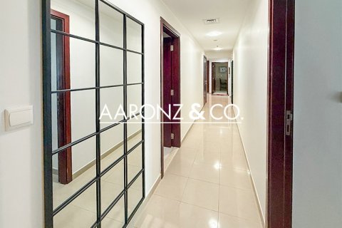 Apartament në Dubai Marina, Dubai, Emiratet e Bashkuara Arabe 2 dhoma gjumi, 229 m2. № 695638 - Foto 11