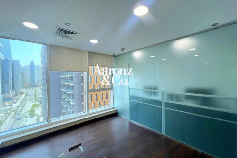 Office in Business Bay, Dubai, UAE 87 sq.m. № 695640 - photo 5