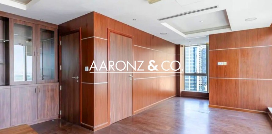 Zyrë në Business Bay, Dubai, Emiratet e Bashkuara Arabe 87 m2. № 695640