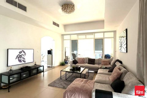Villa in Dubai, UAE 4 bedrooms, 380.3 sq.m. № 708304 - photo 2