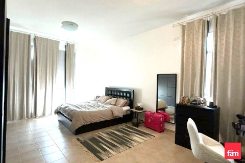 Villa in Dubai, UAE 4 bedrooms, 380.3 sq.m. № 708304 - photo 4