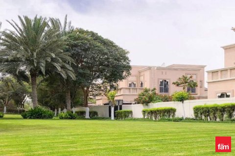 Villa in Dubai, UAE 4 bedrooms, 380.3 sq.m. № 708304 - photo 10