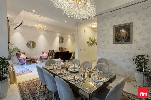 Casa urbana em Al Furjan, Dubai, EAU 3 quartos, 240.7 m2 № 708305