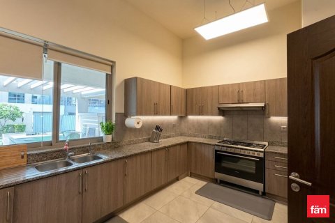 Kaupunkipientalo Al Furjan, Dubai, Arabiemiraatit 3 makuuhuonetta, 240.7 m2 № 708305 - kuva 7