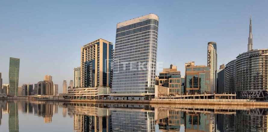 Kattohuoneisto Business Bay, Dubai, Arabiemiraatit 1 makuuhuone, 60 m2 № 678556