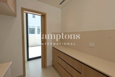 Villa til leie i Arabian Ranches 3, Dubai, Emiratene 4 soverom, 380.62359100 kvm Nr. 687910 - Foto 11