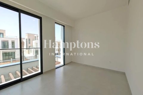 Villa til leie i Arabian Ranches 3, Dubai, Emiratene 4 soverom, 549.79995400 kvm Nr. 687909 - Foto 12