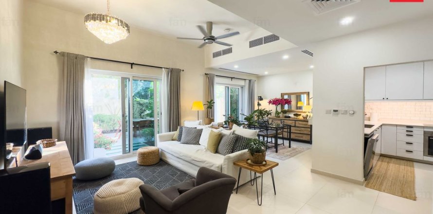 Dubai, संयुक्त अरब अमीरात में विला, 3 बेडरूम, 161.4 वर्ग मीटर, संख्या 662368