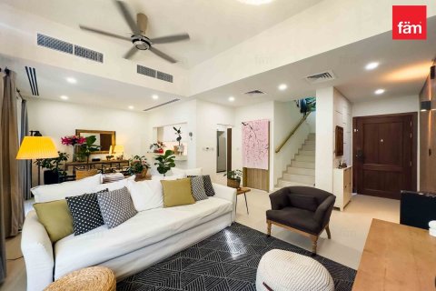 Dubai, संयुक्त अरब अमीरात में विला, 3 बेडरूम, 161.4 वर्ग मीटर, संख्या 662368 - फ़ोटो 3