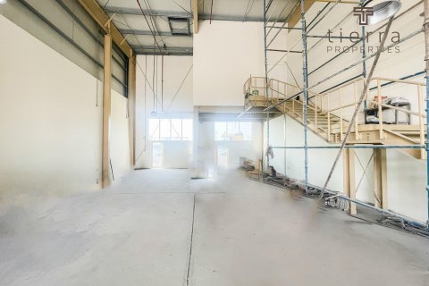 Magazinë në Jebel Ali, Dubai, Emiratet e Bashkuara Arabe 223 m2. № 571582 - Foto 4