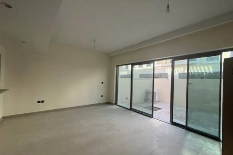 Kamienica na sprzedaż w Damac Lagoons, Dubai, ZEA 5 sypialnie, 220 mkw., nr 692731 - zdjęcie 2