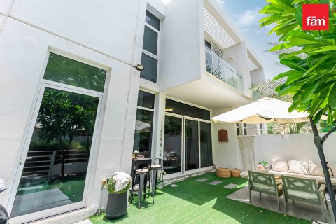 Řadový dům v Dubai, SAE 3 ložnice, 187.3 m² Č.: 622100 - fotografie 2