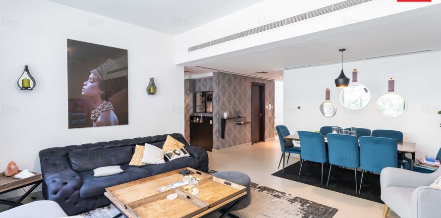 Řadový dům v Dubai, SAE 3 ložnice, 187.3 m² Č.: 622100