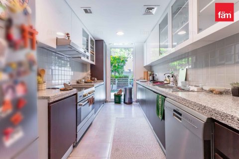 Řadový dům v Dubai, SAE 3 ložnice, 187.3 m² Č.: 622100 - fotografie 14