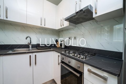 Appartamento in vendita a Dubai Marina, Dubai, EAU 2 camere da letto, 125 mq. № 627358 - foto 8