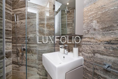 Appartamento in vendita a Dubai Marina, Dubai, EAU 2 camere da letto, 125 mq. № 627358 - foto 14