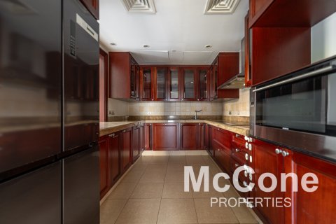Apartment in Old Town, Dubai, UAE 3 bedrooms, 182.65 sq.m. № 587206 - photo 5
