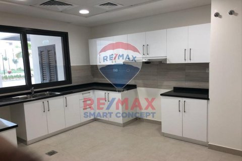 Müüa villa asukohaga Al Salam Street, Abu Dhabi, AÜE: 5 magamistoaga, 288.1 m² Nr 546156 - pilt 10