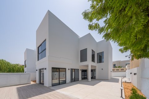 Huvila Umm Suqeim, Dubai, Arabiemiraatit 4 makuuhuonetta, 1086.59 m2 № 750950