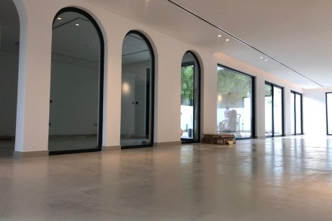 Villa para arrendamento em Umm Suqeim, Dubai, EAU 4 quartos, 1086.59 m2 № 750950 - foto 5