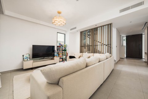 Villa in Tilal Al Ghaf, Dubai, UAE 4 bedrooms, 377.4 sq.m. № 750955 - photo 2