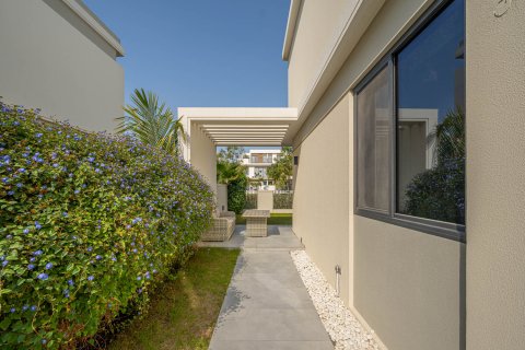 Villa in Tilal Al Ghaf, Dubai, UAE 4 bedrooms, 377.4 sq.m. № 750955 - photo 11