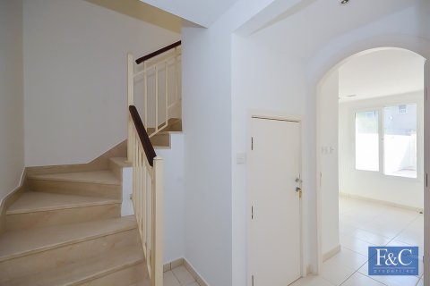 Városi lakóépület itt: The Springs, Dubai, EAE, 2 hálószoba, 263 m², azonosító: 704769 - fénykép 22