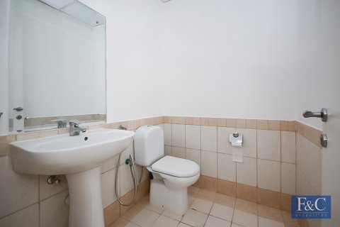 Városi lakóépület itt: The Springs, Dubai, EAE, 2 hálószoba, 263 m², azonosító: 704769 - fénykép 6