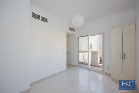 Városi lakóépület itt: The Springs, Dubai, EAE, 2 hálószoba, 263 m², azonosító: 704769 - fénykép 3