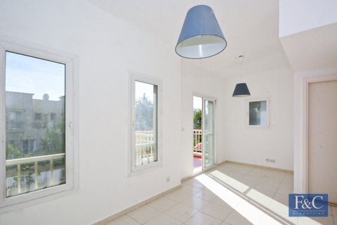 Városi lakóépület itt: The Springs, Dubai, EAE, 2 hálószoba, 263 m², azonosító: 704769 - fénykép 14