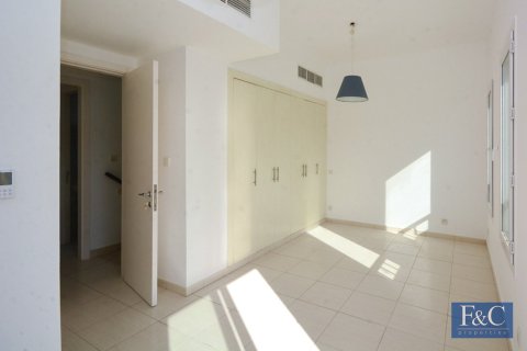 Városi lakóépület itt: The Springs, Dubai, EAE, 2 hálószoba, 263 m², azonosító: 704769 - fénykép 8
