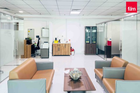 Office in Business Bay, Dubai, UAE 107.6 sq.m. № 648055 - photo 14