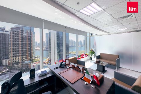 Office in Business Bay, Dubai, UAE 107.6 sq.m. № 648055 - photo 6