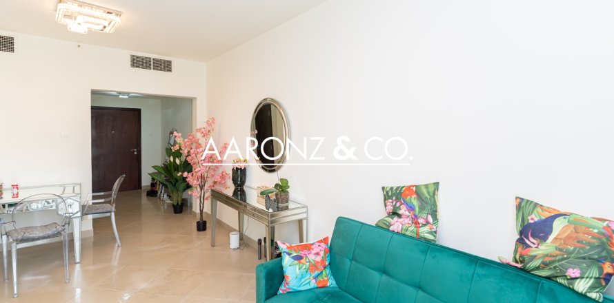 Apartamento em Jumeirah Lake Towers, Dubai, EAU 1 quarto, 70 m2 № 697083