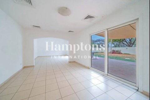 Villa zur Miete in Meadows, Dubai, VAE 3 Schlafzimmer, 310.76053500 m2 Nr. 651542 - Foto 9