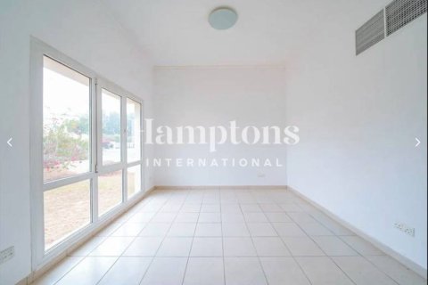 Villa zur Miete in Meadows, Dubai, VAE 3 Schlafzimmer, 310.76053500 m2 Nr. 651542 - Foto 12