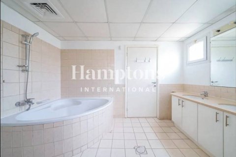 Villa zur Miete in Meadows, Dubai, VAE 3 Schlafzimmer, 310.76053500 m2 Nr. 651542 - Foto 6