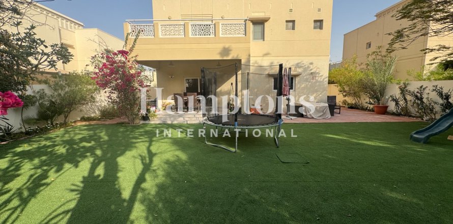 Villa in Meadows, Dubai, VAE: 3 Schlafzimmer, 310.761 m2 Nr. 651542