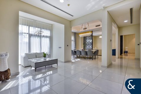 Vila v Al Furjan, Dubai, SAE 5 spální, 600 m2 č. 667134 - Fotografia 6