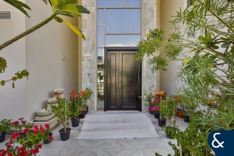 Vila v Al Furjan, Dubai, SAE 5 spální, 600 m2 č. 667134 - Fotografia 3