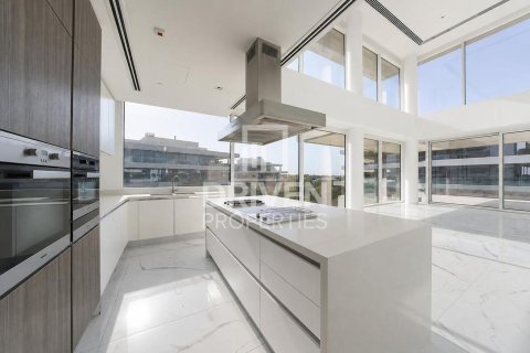 Apartmán v Al Barari, Dubai, SAE 2 spálne, 372.08 m2 č. 755791 - Fotografia 13