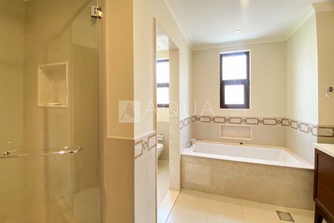 Villa in Arabian Ranches 2, Dubai, UAE 6 bedrooms, 543.3 sq.m. № 613889 - photo 19