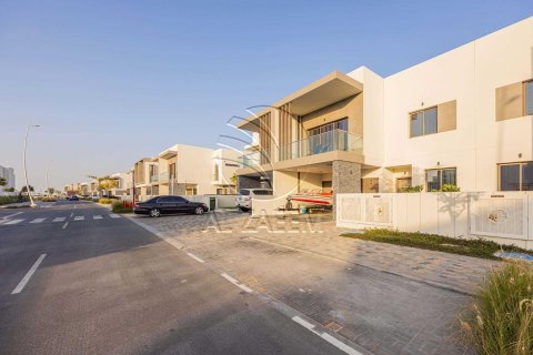 Shtëpi në qytet në Yas Island, Abu Dhabi, Emiratet e Bashkuara Arabe 3 dhoma gjumi, 390 m2. № 615373 - Foto 1