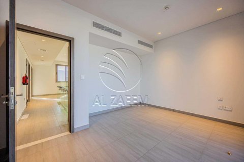 Shtëpi në qytet në Yas Island, Abu Dhabi, Emiratet e Bashkuara Arabe 3 dhoma gjumi, 390 m2. № 615373 - Foto 9