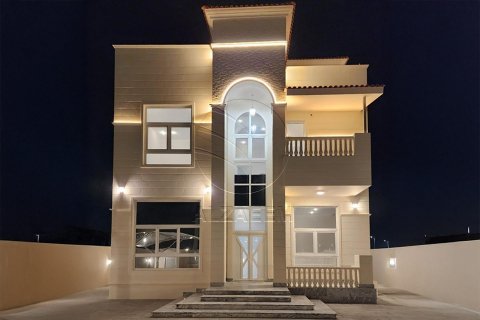 וילה להשכרה ב Al Shamkha, Abu Dhabi, איחוד האמירויות  4 חדרי שינה, 544 מ"ר, מספר 615370 - תמונה 1