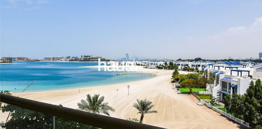 Apartment in Palm Jumeirah, Dubai, UAE 1 bedroom, 106 sq.m. № 625580